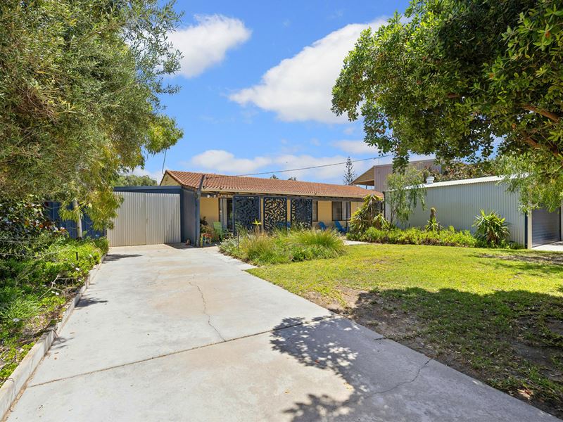 24 Beacon Road, Lancelin WA 6044