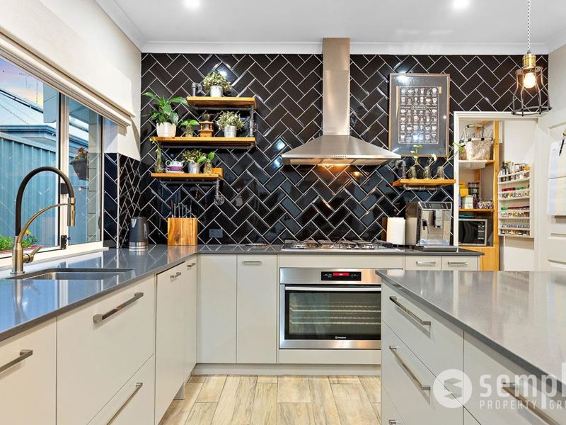 5 Hird Road, Success WA 6164