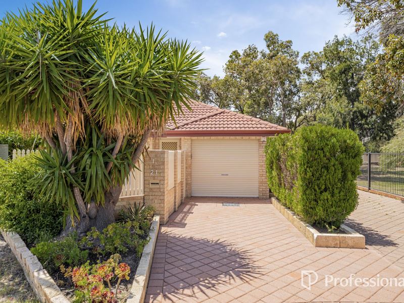 1/21 McWhae Gardens, Bayswater WA 6053