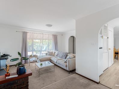 44 Grovelands Drive, Camillo WA 6111