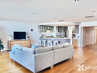 7/3 Galileo Loop, Mandurah WA 6210