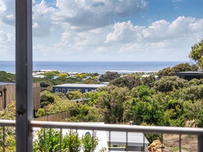 8 Lesueur Place, Gnarabup WA 6285