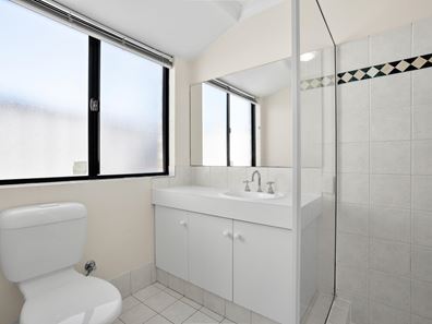 6 Ginger Court, Port Kennedy WA 6172