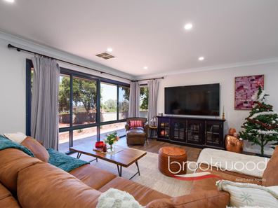 457 Morrison Road, Swan View WA 6056