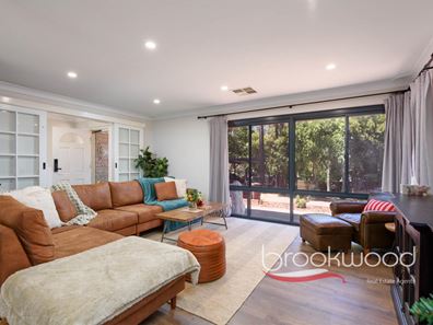 457 Morrison Road, Swan View WA 6056