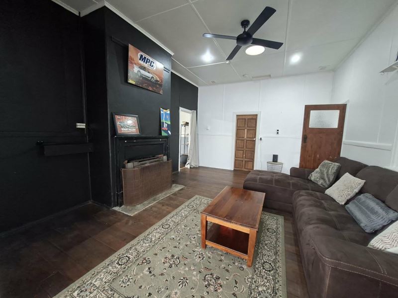 155 Albany  Highway, Kojonup WA 6395