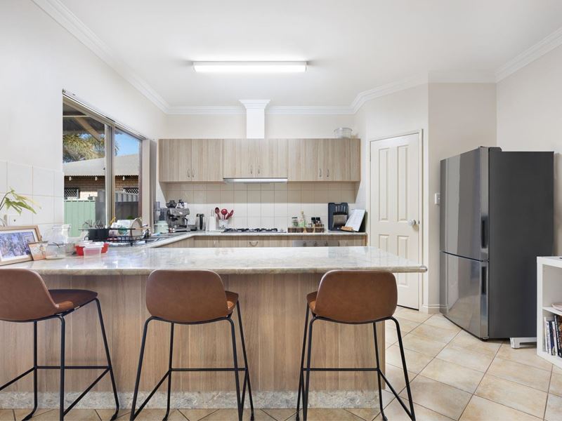 6 Trevally Court, Millars Well WA 6714