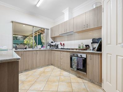 6 Trevally Court, Millars Well WA 6714