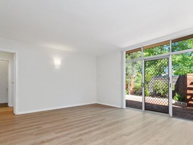 4/12 Eric Street, Como WA 6152