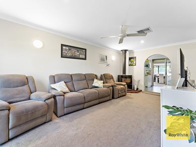7 Adelina Court, Camillo WA 6111