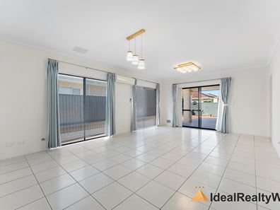 7 Dennart Street, Caversham WA 6055