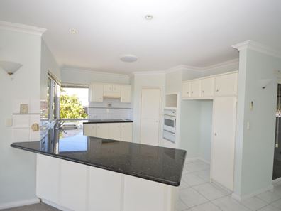 7 Bomaria Mews, Halls Head WA 6210