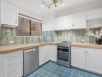 16/57 King George Street, Victoria Park WA 6100