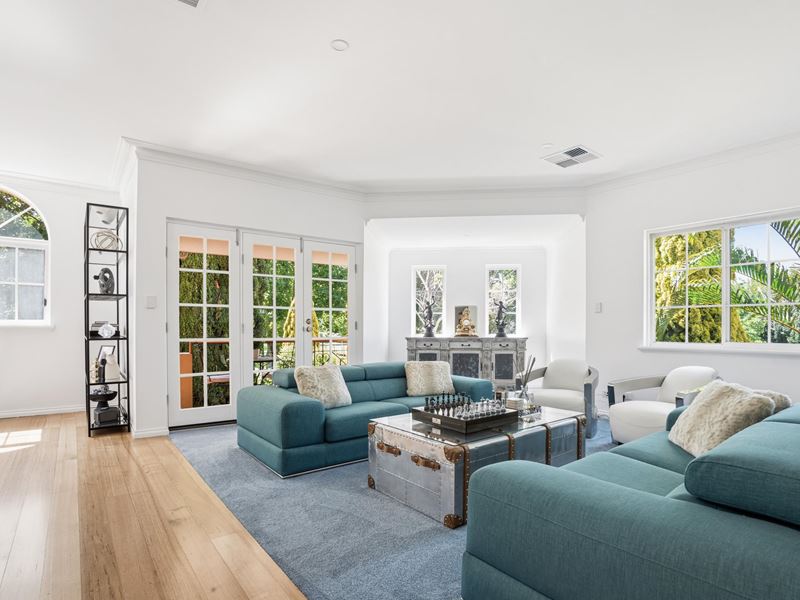 2/61 Bay View Terrace, Claremont