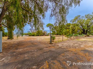 129 South Western Highway, Waroona WA 6215