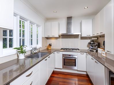 15 Salisbury  Road, Rivervale WA 6103