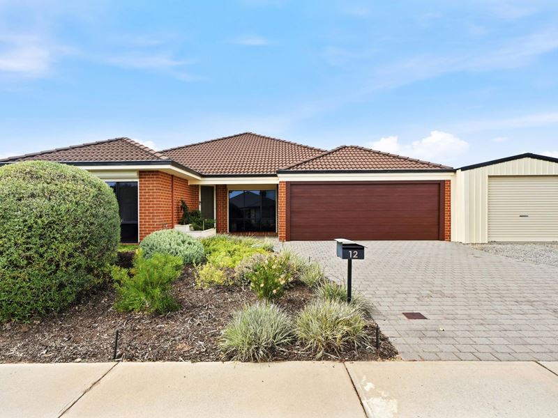 12 Plaistowe Boulevard, Byford