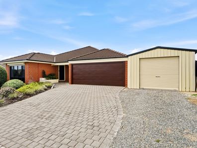 12 Plaistowe Boulevard, Byford WA 6122