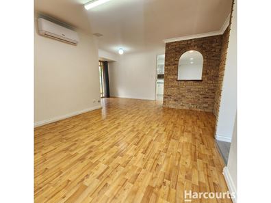 76 Giralt Road, Marangaroo WA 6064
