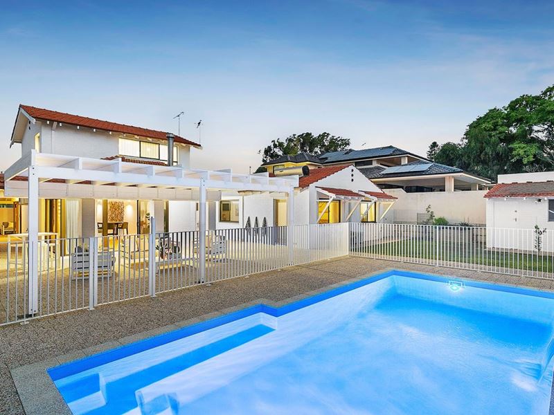 27 Skipton Way, City Beach WA 6015