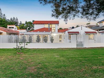 27 Skipton Way, City Beach WA 6015