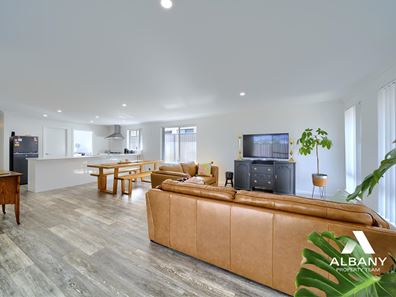 5 Drake Bend, Bayonet Head WA 6330