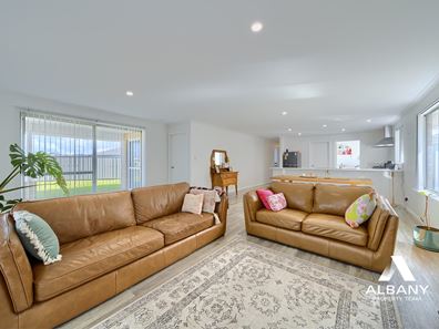 5 Drake Bend, Bayonet Head WA 6330