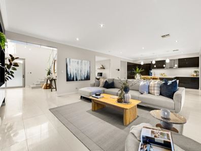 33 Fontelina Parade, Iluka WA 6028