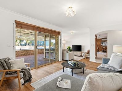 97 Dollis Way, Kingsley WA 6026