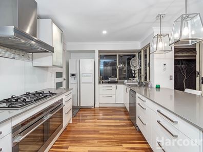 15 Kooringa Place, Currambine WA 6028