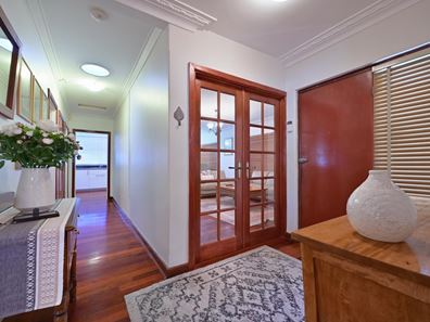 433 Grand Promenade, Dianella WA 6059
