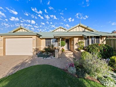 43 Janis Street, Halls Head WA 6210