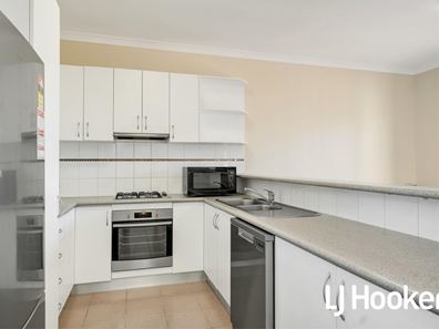 8/1 Spinebill Loop, Joondalup WA 6027
