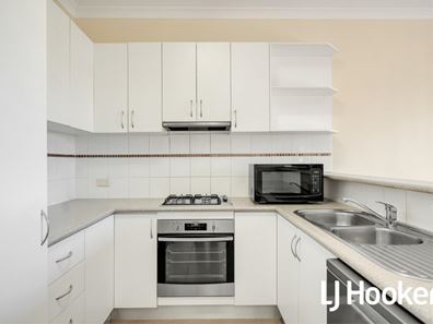 8/1 Spinebill Loop, Joondalup WA 6027