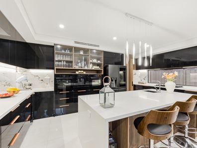 7 Spotless Close, Canning Vale WA 6155