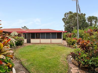 24 Walkington Way, Eden Hill WA 6054