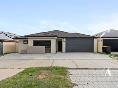 243 Westfield Road, Seville Grove WA 6112