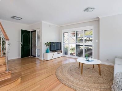 6/10 Fairhaven Terrace, Hillarys WA 6025