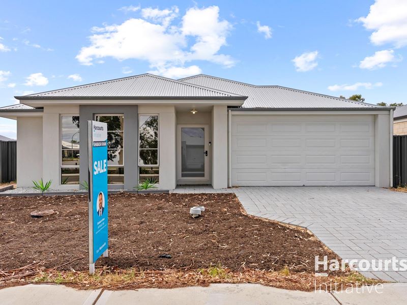 8 Redmires Road, Aveley