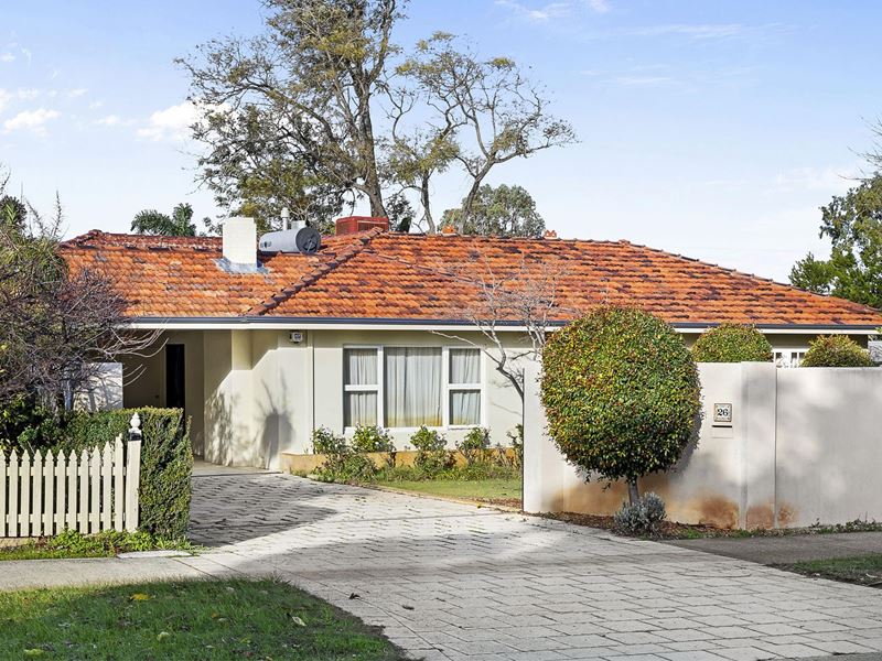 26 Webb Street, Rossmoyne WA 6148
