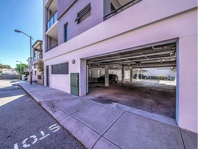 Unit 9/2 Pisconeri Street, Perth WA 6000