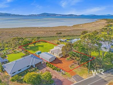 83 Bay View Drive, Little Grove WA 6330