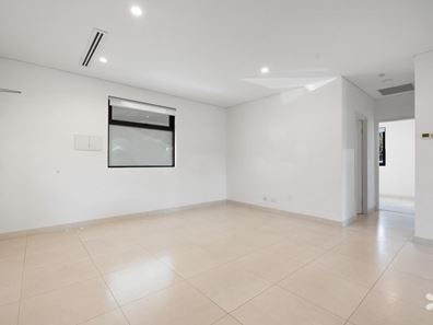 1/19 Tribute Street West, Shelley WA 6148