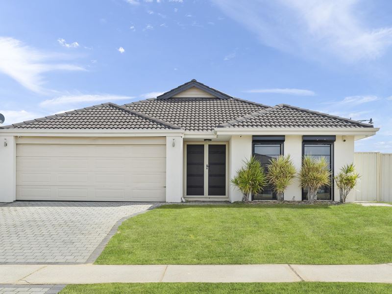 2 Lucky Bay Road, Secret Harbour