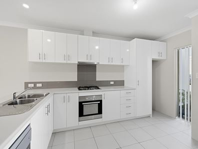 5/80 Dowitcher Loop, Gosnells WA 6110