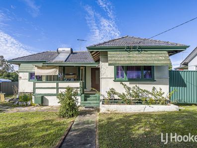 18 Jinda Road, Koongamia WA 6056