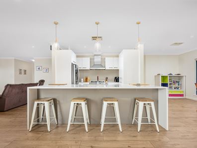 24 Candlebark Drive, Strathalbyn WA 6530
