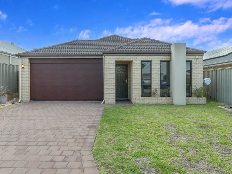 28 Archdale Loop, Piara Waters WA 6112
