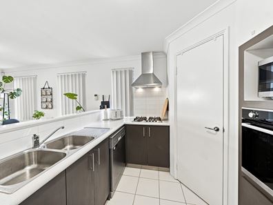 4/54 Sixth Road, Armadale WA 6112