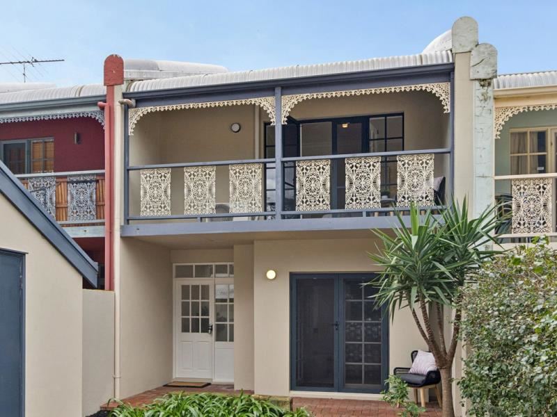 4 Stuart Street, Perth WA 6000
